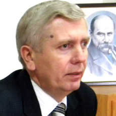 Николай Иванюк